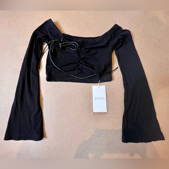 Zozo Crop Top - Picture 1 of 3